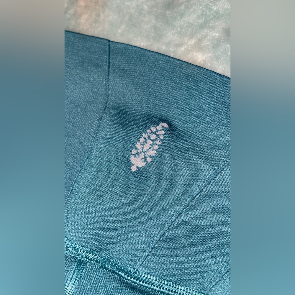 Free People Movement On the Rise Leggings M/L Pacifica Blue - Picture 12 of 12